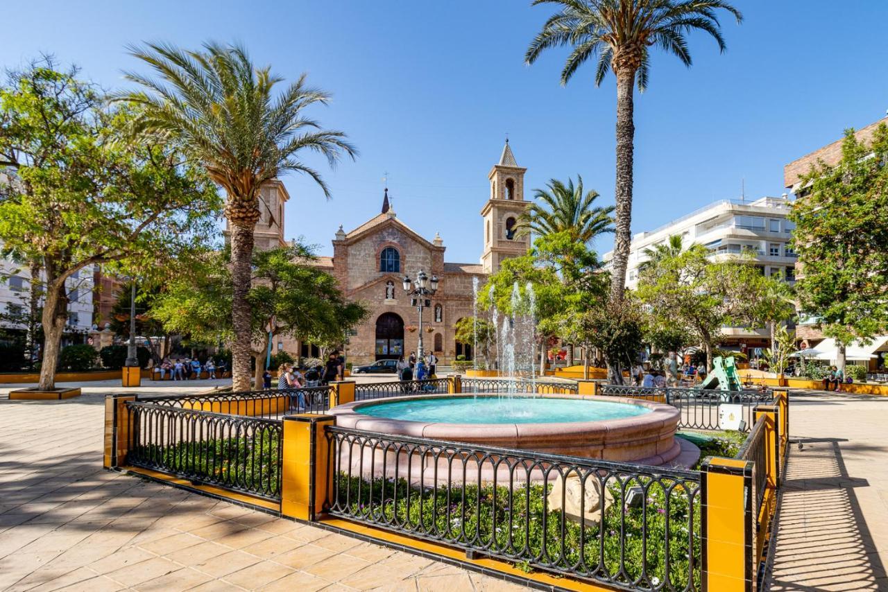 Arquitecto Larramendi Daire Torrevieja Dış mekan fotoğraf